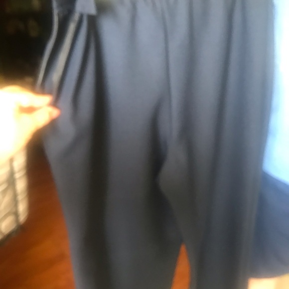 Suit - Picture 6 of 8